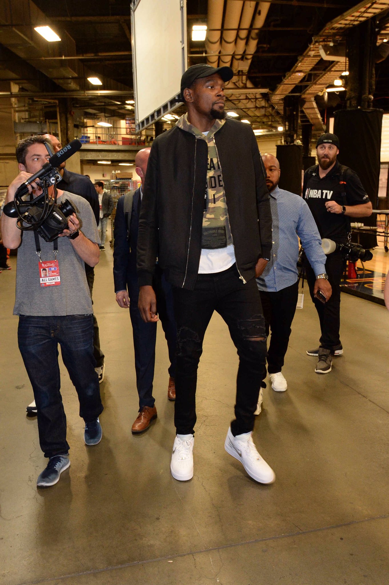 英媒：维萨伤愈有望迎来纽卡首秀，为促成加盟放弃老东家奖金（英媒：维萨伤愈或将上演纽卡首秀，为加盟主动放弃前东家奖金）