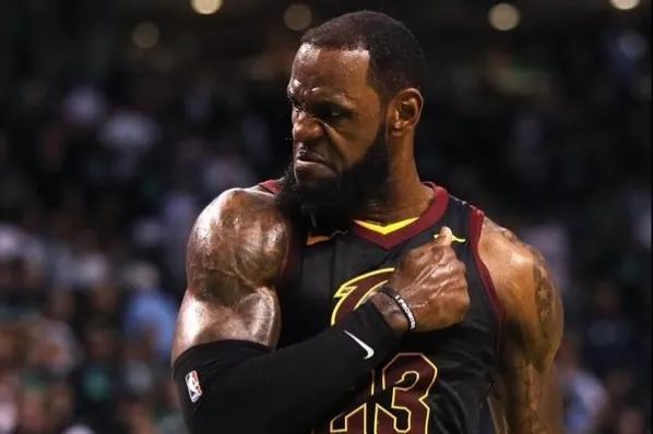 能否说明问题？74611人现场观看英格兰女足vs中国女足热身赛（74611人到场观看英格兰女足对中国女足热身赛，这一数字说明了什么？）